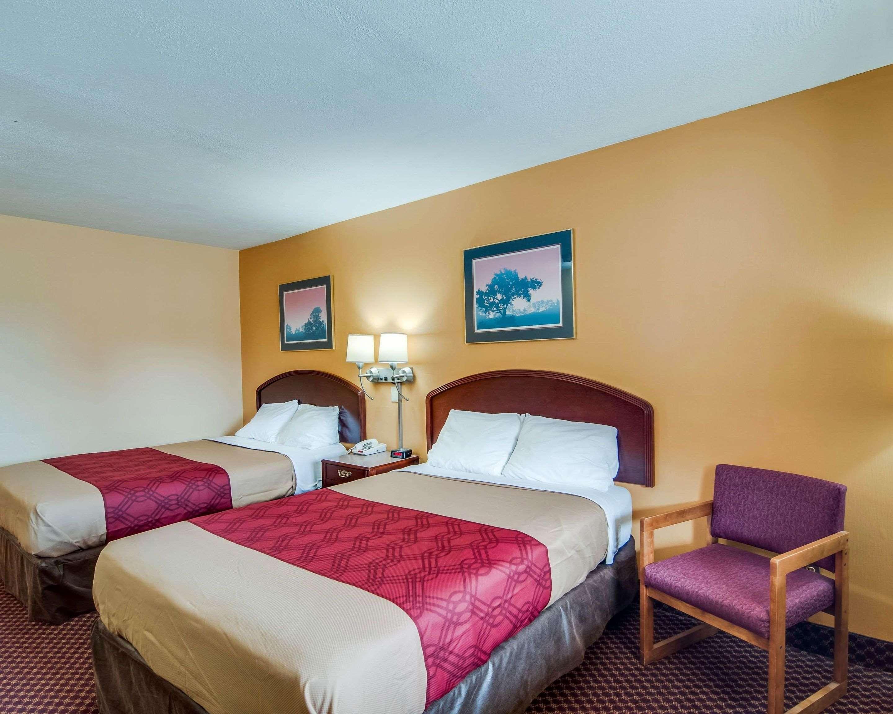 Econo Lodge Near Bluefield College Экстерьер фото