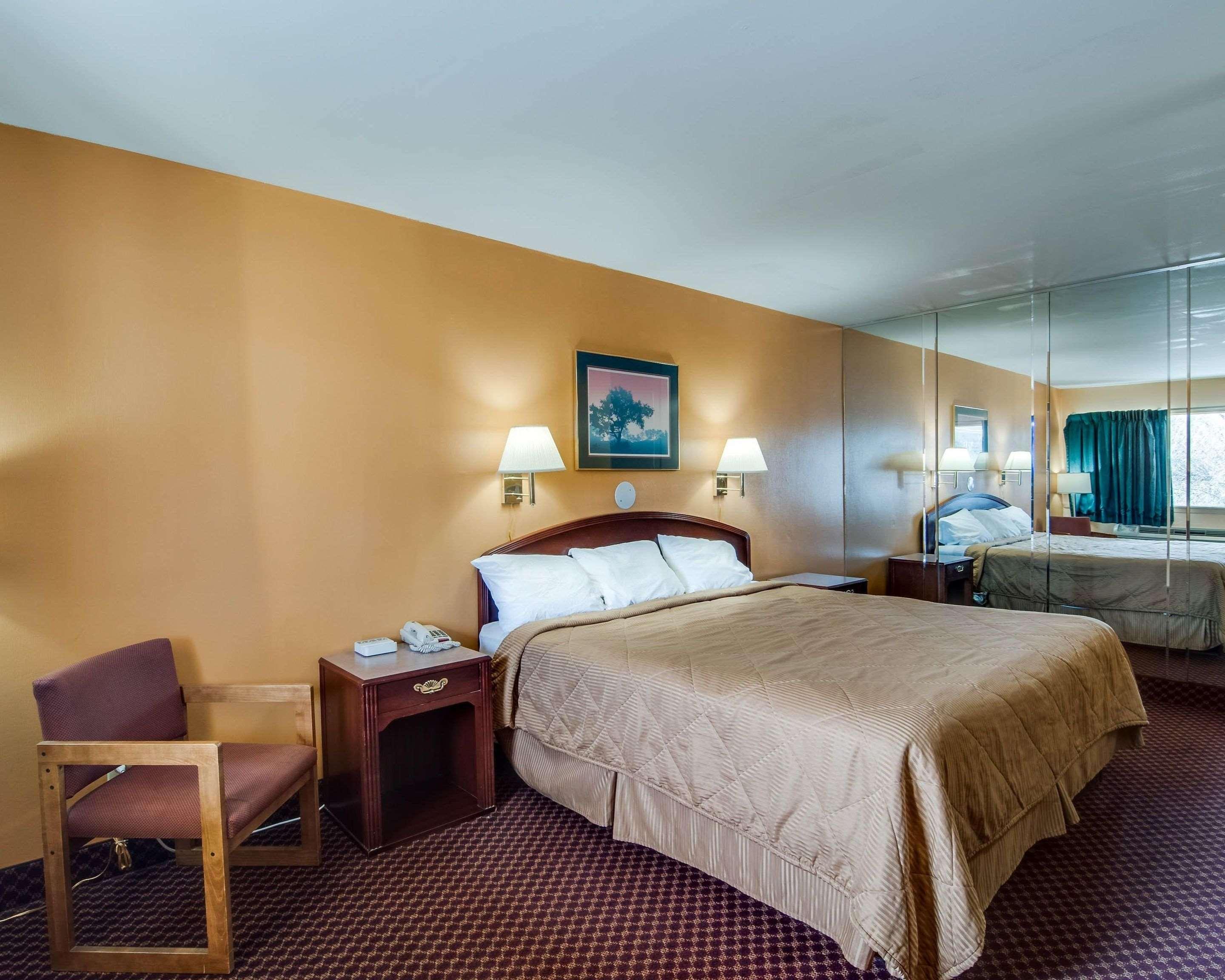 Econo Lodge Near Bluefield College Экстерьер фото