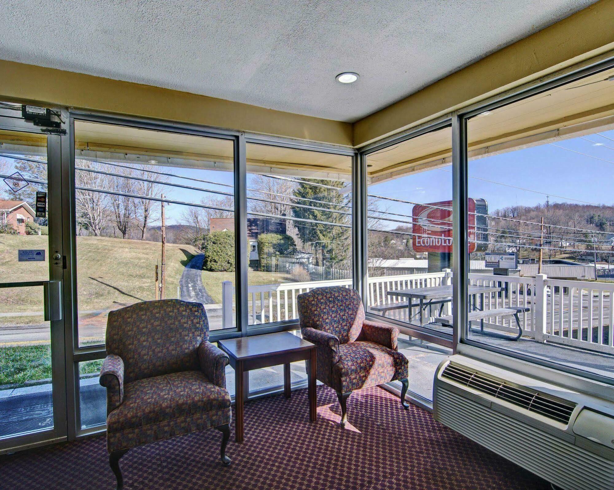Econo Lodge Near Bluefield College Экстерьер фото